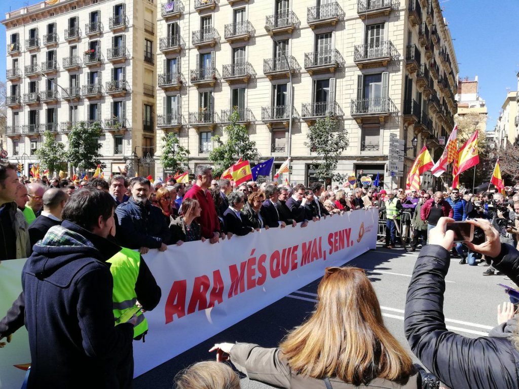Barcelona - Societat Civil prepara otra “gran manifestación” en Barcelona para el 18-M - Página 2 Pancarta-1-1024x768