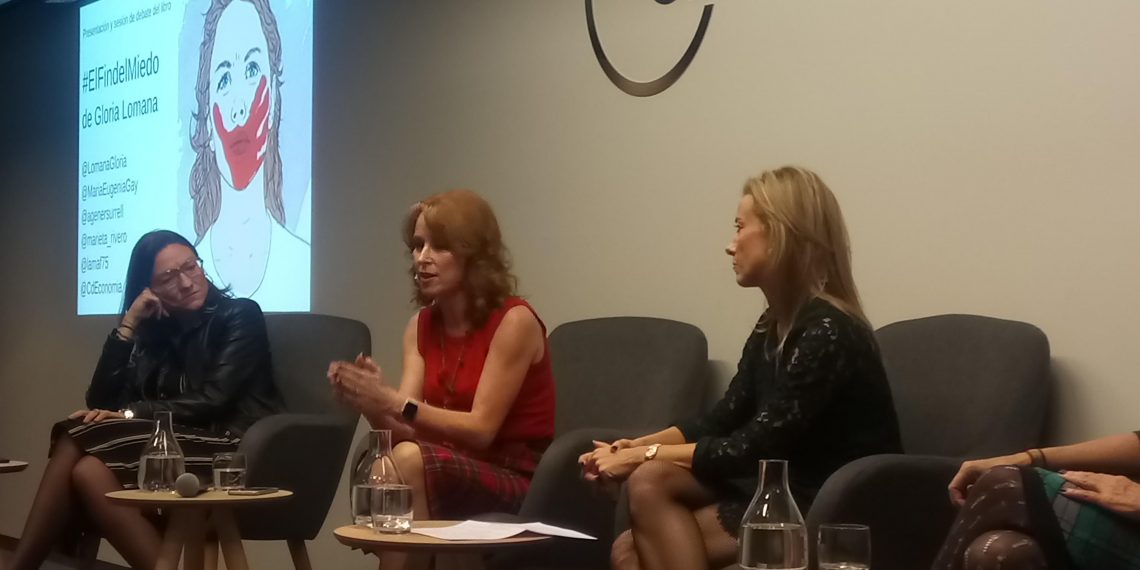 Presentacíon libro Gloria Lomana en Barcelona 1
