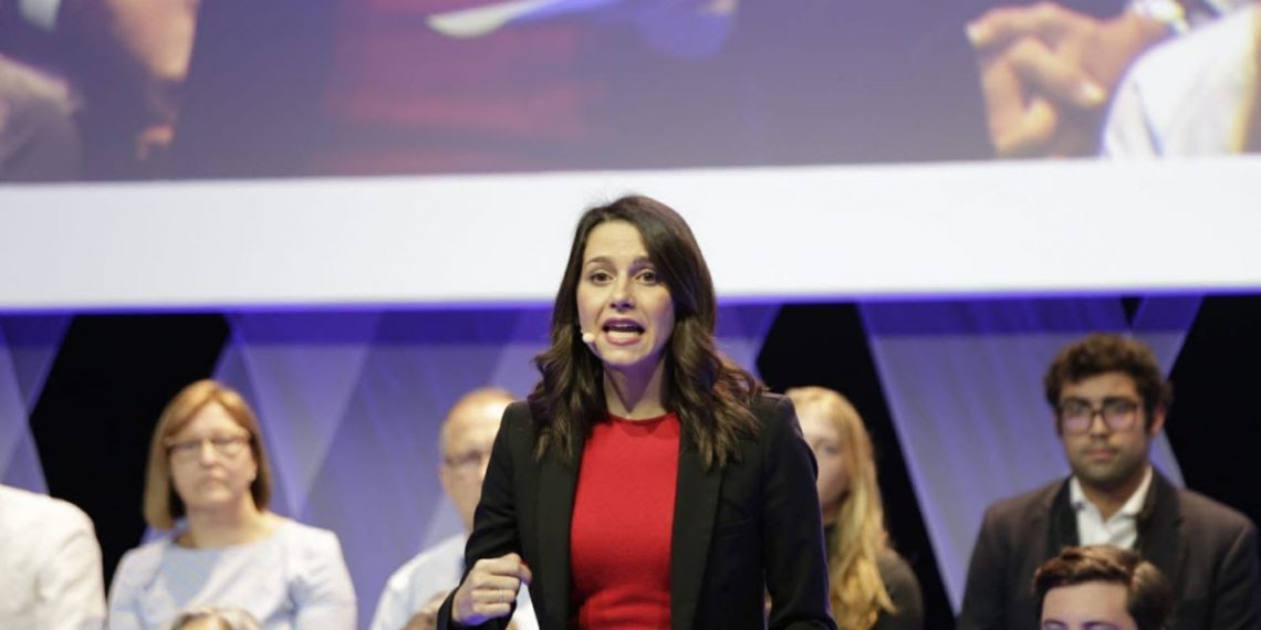 Inés Arrimadas en presentación Manuel Valls