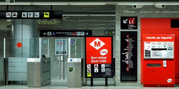 Foto de archivo de una parada del Metro de Barcelona.