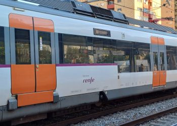 Imagen de archivo de un convoy de Rodalies. Foto: Sergio Fidalgo