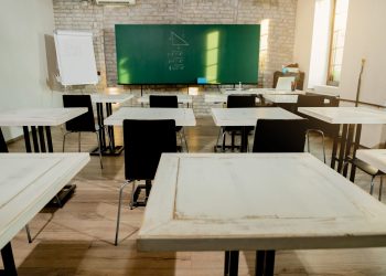 Aula de un centro educativo. Foto: Freepik