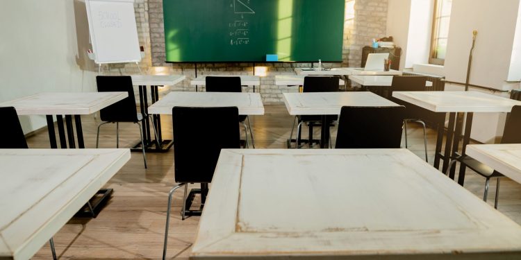 Aula de un centro educativo. Foto: Freepik