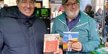 Marcelo Gullo con el director de elCatalán, Sergio Fidalgo. Foto: elCatalán