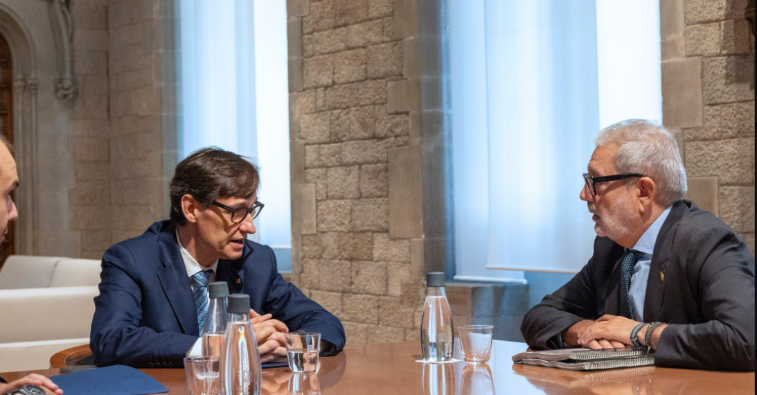 El alcalde de Lérida, Félix Larrosa, con Salvador Illa (Foto: Govern)