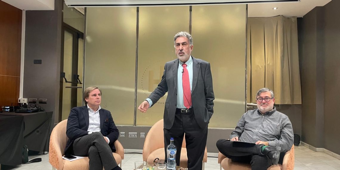 Luis del Pino, con Joan Garriga y Sergio Fidalgo.