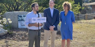 Cristian Escribano en una imagen de archivo junto a Juan Fernández y Dolors Montserrat. Foto: PP