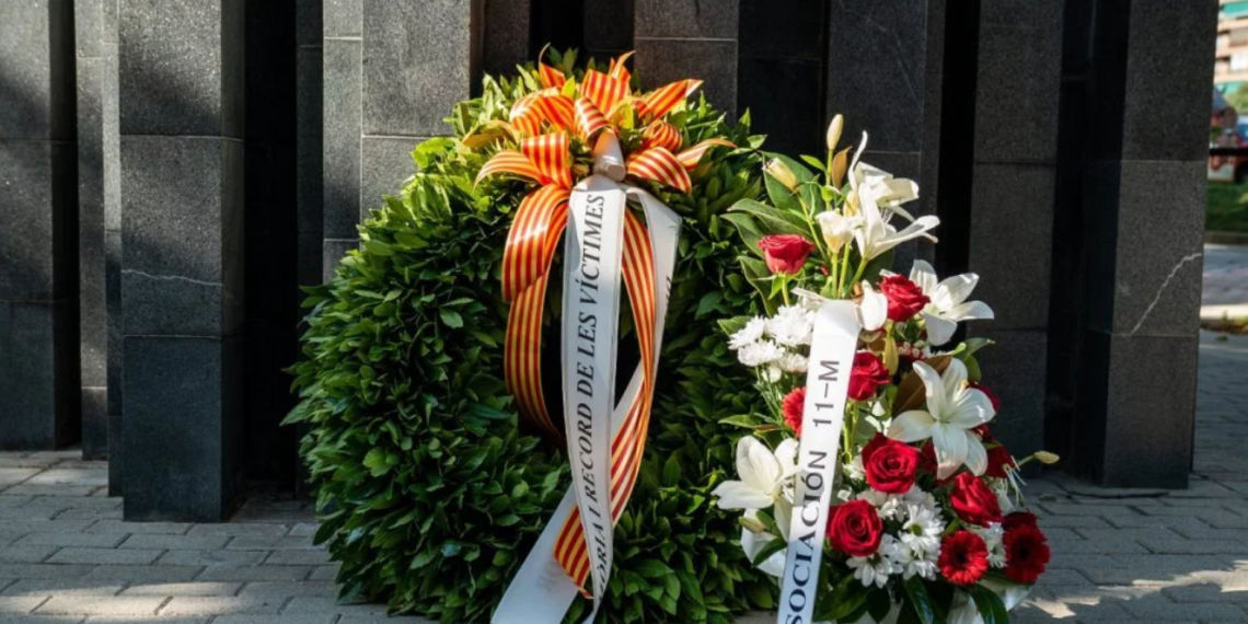 Foto: monumento en Barcelona a las víctimas del terrorismo