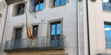 Fachada del Ayuntamiento de Centelles. Foto: Impulso Ciudadano.