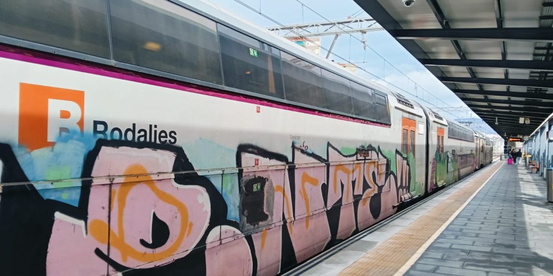 Uno de los 'magníficos' trenes de Rodalies. Foto: Sergio Fidalgo