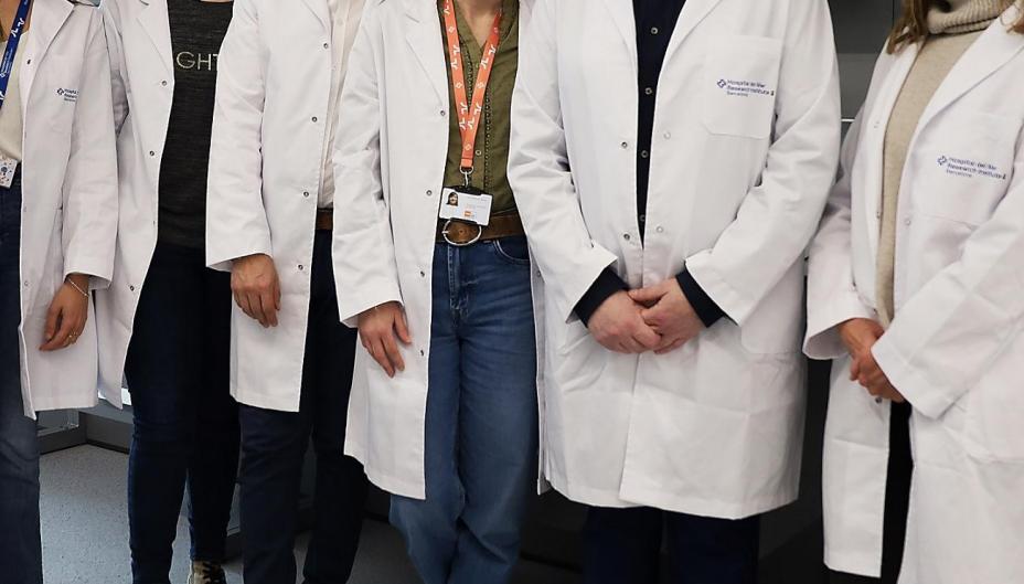 Equipo de investigadores que han llevado a cabo la investigación, entre ellos Gabriel Rabinovich y Pilar Navarro, a la derecha de la imagen.© Hospital del Mar