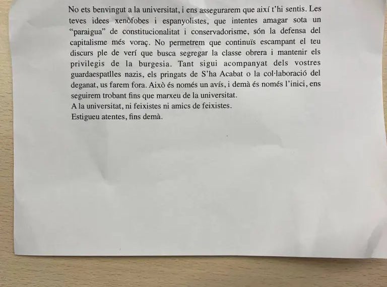 Carta amenazante que ha recibido Rafa Arenas. Foto: S'ha Acabat!