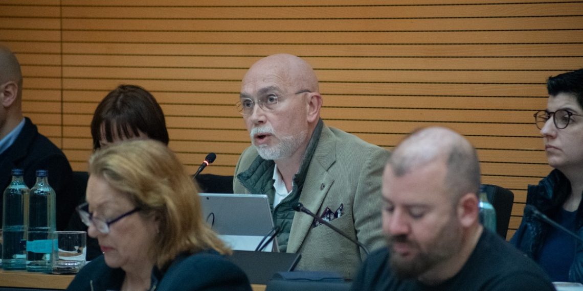 Francisco González en el pleno municipal. Foto: VOX.