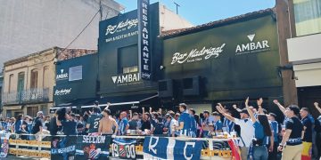 Aficionados pericos en Villarreal. Foto: elCatalán.es.