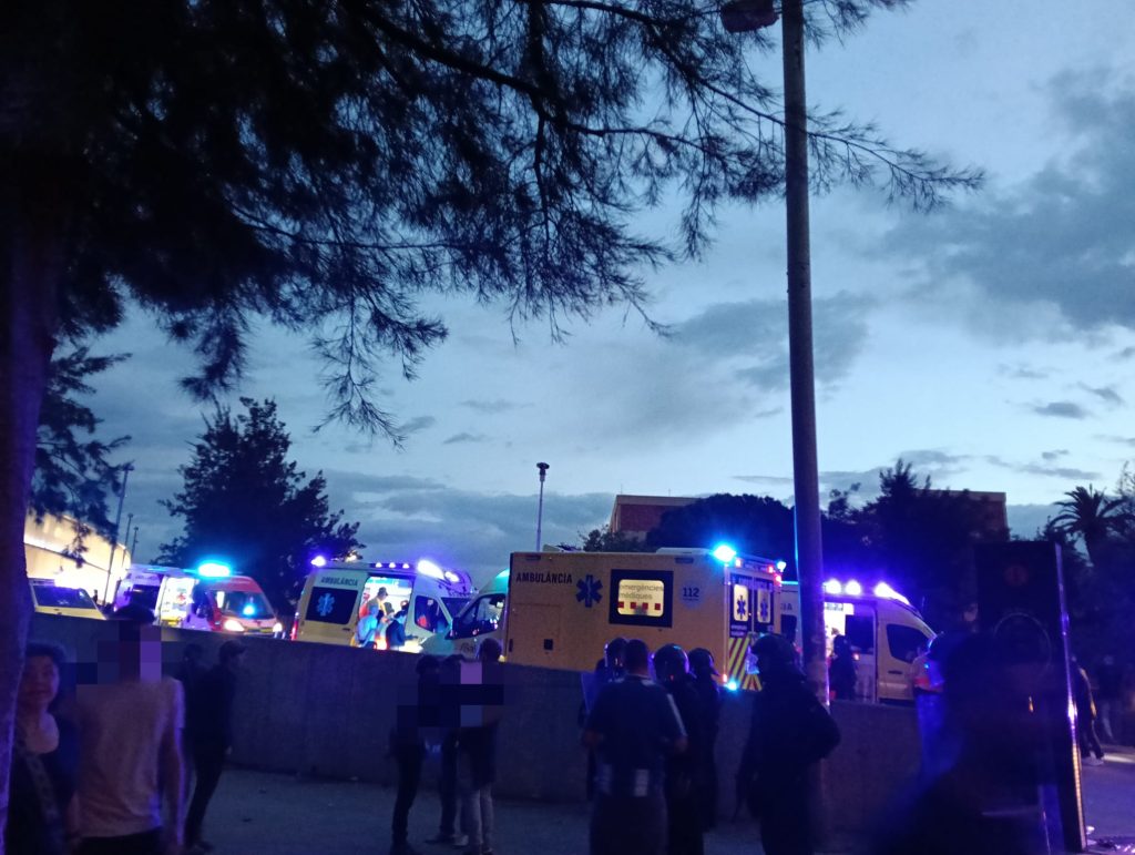 Los Mossos en un derbi.