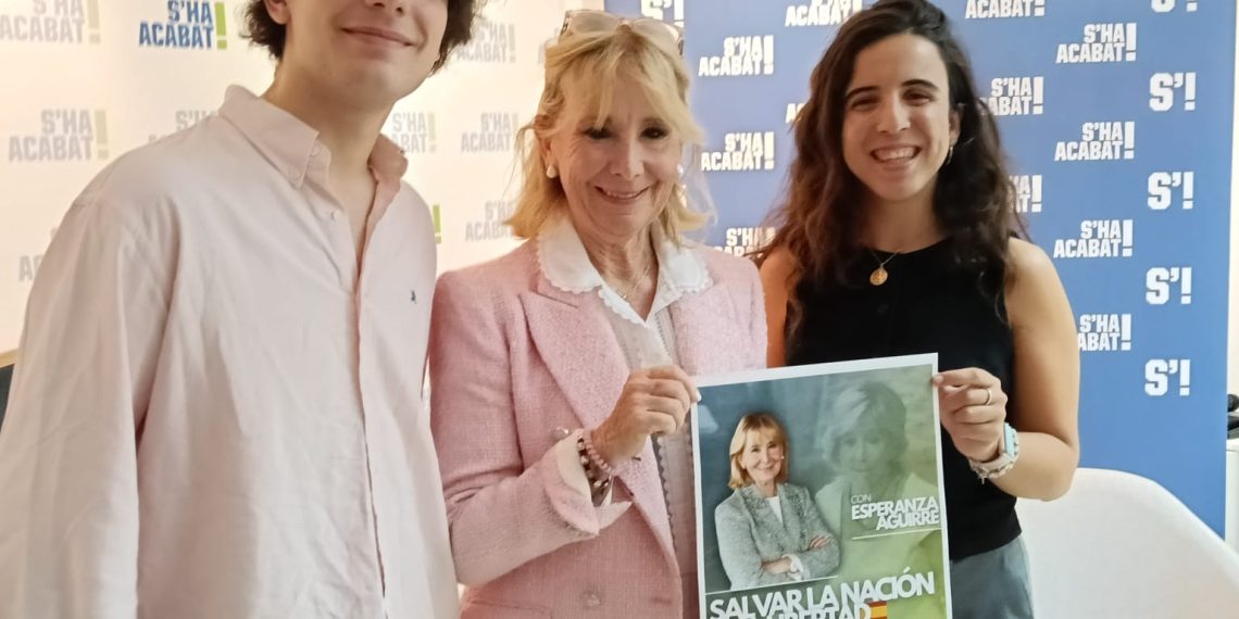 Hugo Escarpa, Esperanza Aguirre y Andrea Llopart. Foto: Sergio Fidalgo