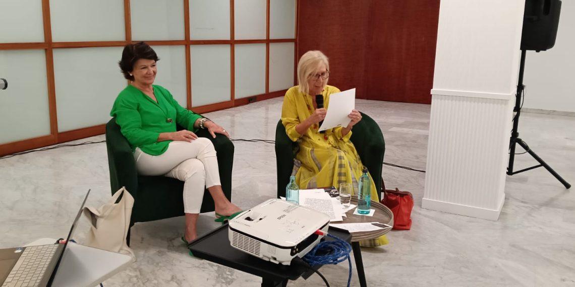 Inma Castilla de Cortázar y Rosa Díez. Foto: Sergio Fidalgo