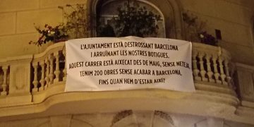 Pancarta en la calle Torres i Amat. Foto: Sergio Fidalgo