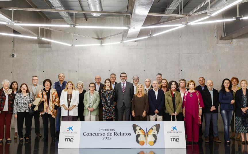 Foto de familia con los ganadores del certamen.© Fundación ”la Caixa”