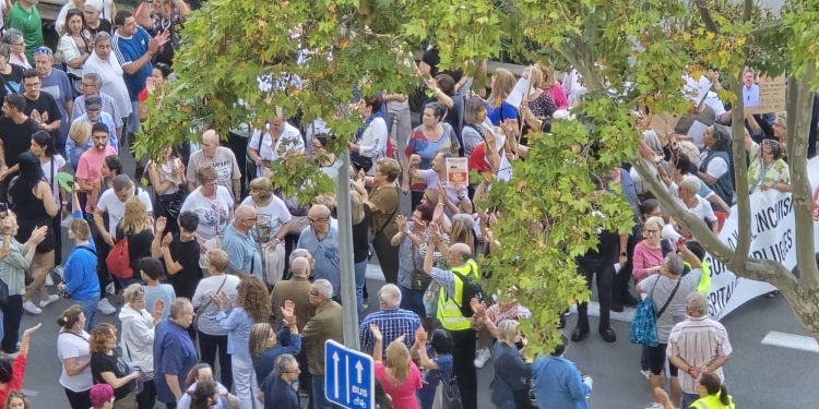 Imagen de archivo de la manifestación celebrada en Hospitalet el 1 de octubre de 2025.