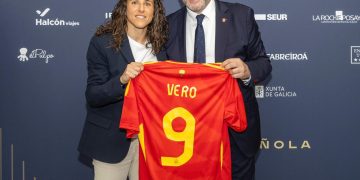 Vero Boquete con el presidente de la RFEF. Foto: RFEF