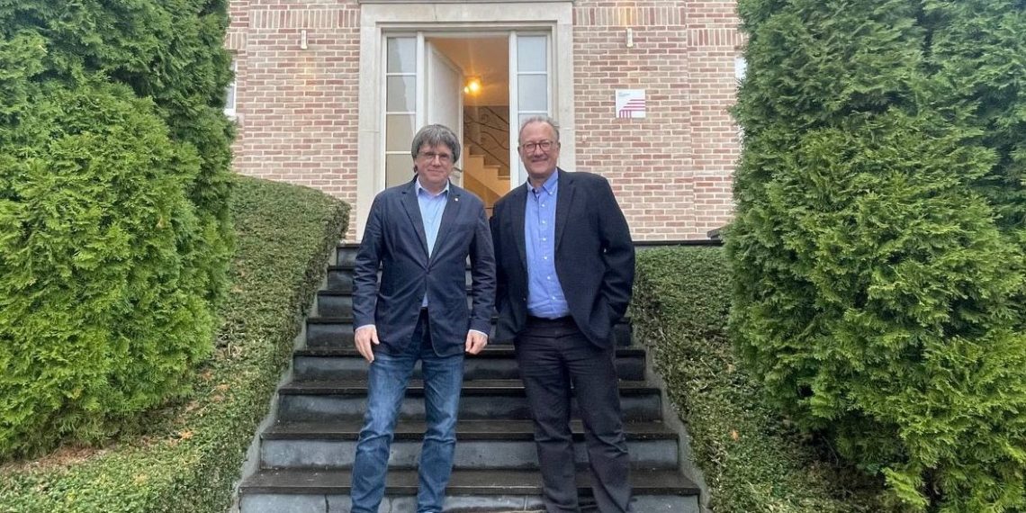 Carles Puigdemont y Xavier Antich. Foto: Òmnium