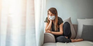 Los factores laborales influyen de forma importante en el riesgo de COVID persistente.© Shutterstock / Dragana Gordic