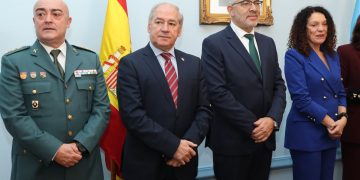 José Tomé (segundo por la izquierda, en un acto oficial). Foto: Diputación de Lugo