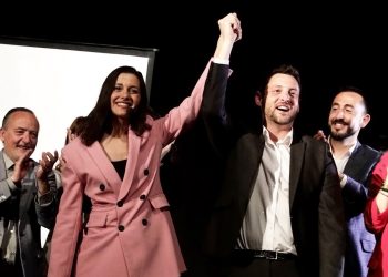 Rubén Viñuales, en su época de portavoz de Cs en el Ayuntamiento de Tarragona, junto a Inés Arrimadas (17-5-2019). Foto: Coordinadora.