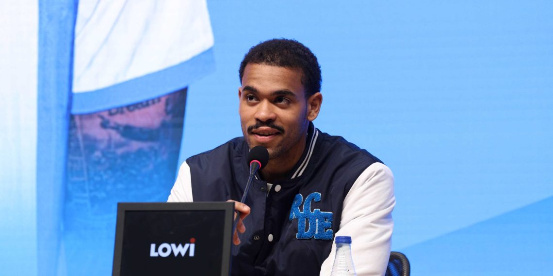 Ngonge ya jugó contra el Atlético.