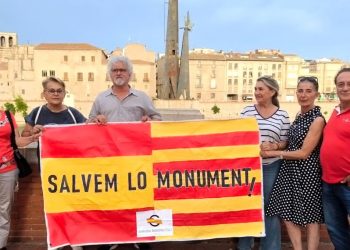 Miembros de la Coordinadora de la Resistencia en Tortosa. Foto: S. Caamaño