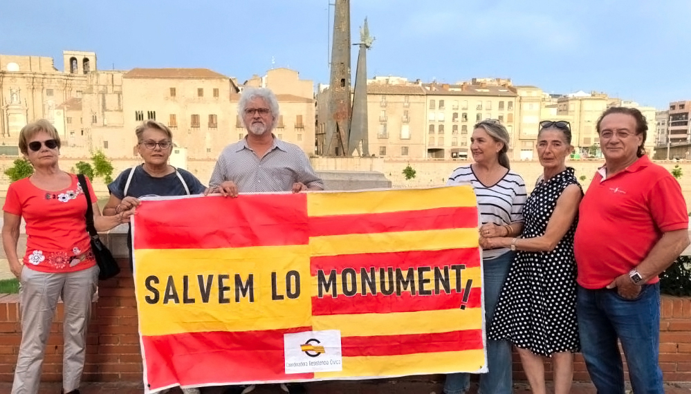 Miembros de la Coordinadora de la Resistencia en Tortosa. Foto: S. Caamaño