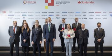 Su Majestad El Rey Felipe y premiados en la gala del Premio Pyme del Año 2025. Foto: Banco Santander