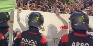 Imagen de archivo de un escrache a una carpa de VOX en Mataró. Foto: VOX