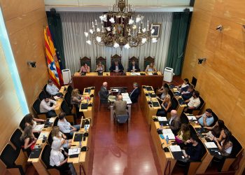 Albiol, presidiendo el pleno de Badalona.