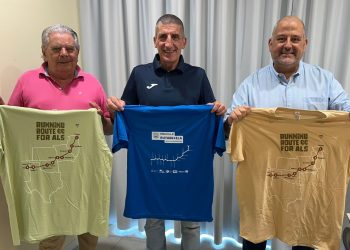 Agustín Parra dando apoyo a esta campaña contra la ELA. Foto: PP