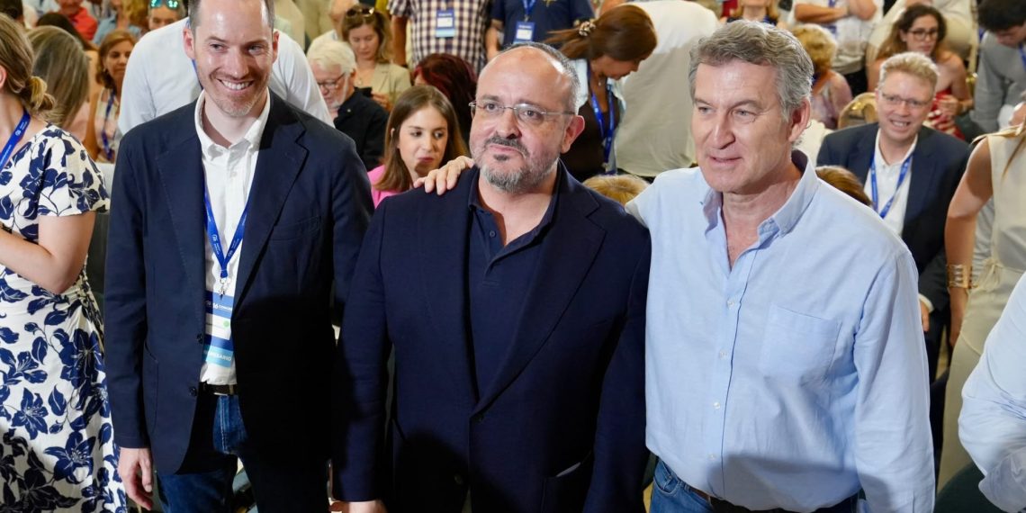 Juan Fernández, Alejandro Fernández y Alberto Núñez Feijóo. Foto: PP