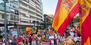 Manifestación en Marbella. Foto: De española a español