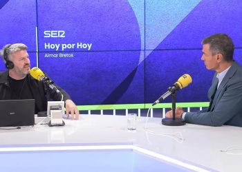 Aimar Bretos y Pedro Sánchez. Foto: SER