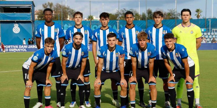 Espanyol B en el encuentro contra el Arnedo. Foto: RCDE