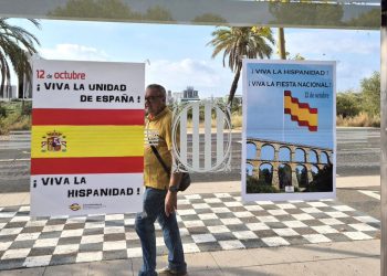 Acción pro 12 de octubre en Tarragona. Foto: Coordinadora de la Resistencia Cívica
