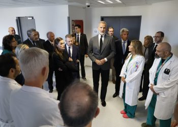 Los Reyes, en el Hospital Universitario de Toledo. Foto: @CasaReal
