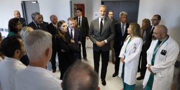 Los Reyes, en el Hospital Universitario de Toledo. Foto: @CasaReal