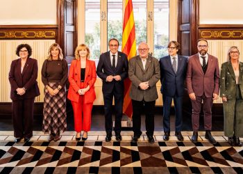 Lluís Puig con Josep Rull. Foto: Parlament